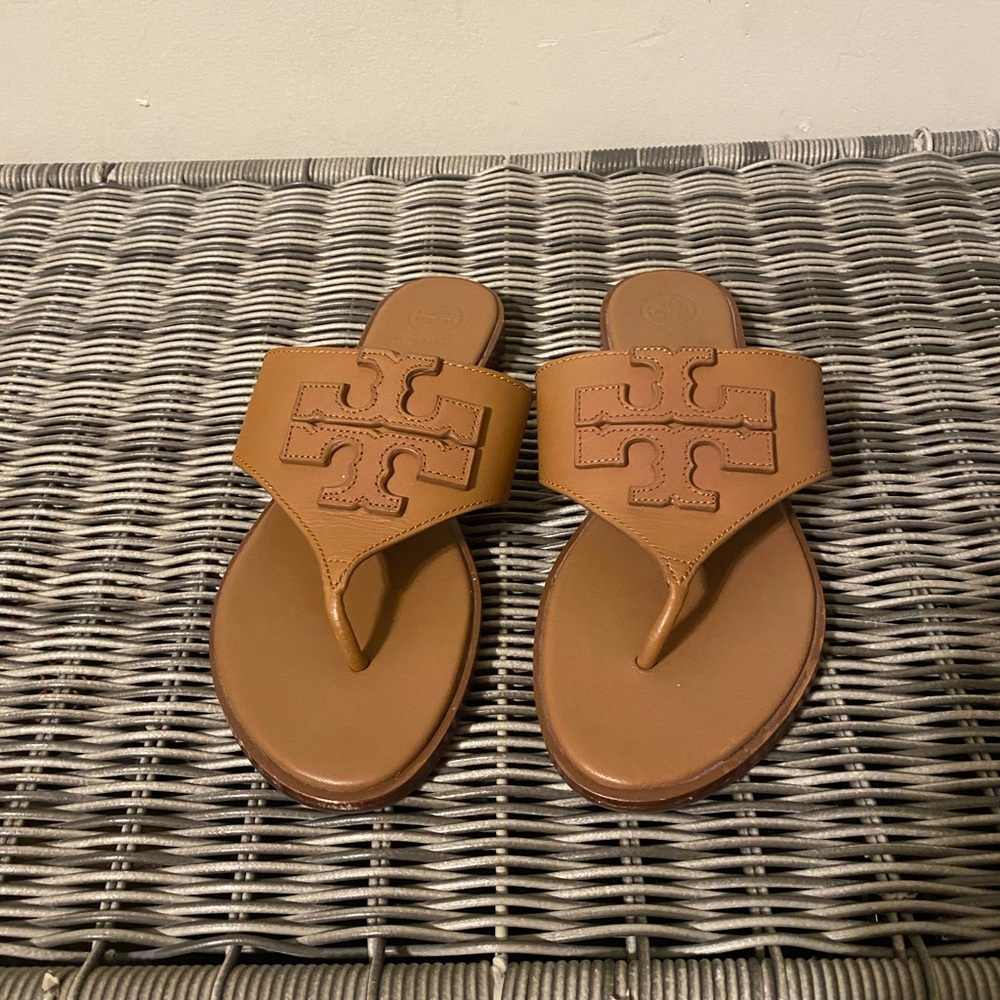 Tory Burch cognac leather  sandal worn 1x excellent - Picture 2 of 5